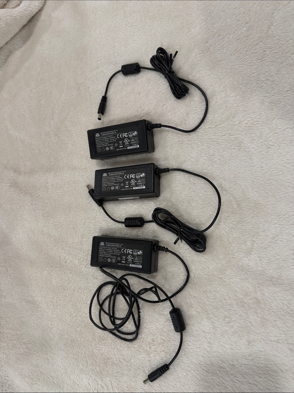 Black Universal Laptop Power Adapters with Barrel Connector – Pack of 3